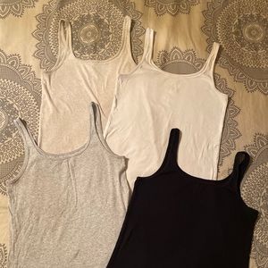 Set of 4 gap favorite tanks
